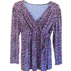 3/10 Long sleeve flowy blouse